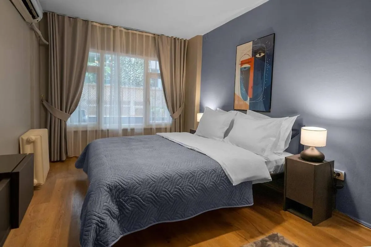 Modern And Central 3Br With Patio In Besiktas Provincia di Provincia di Istanbul 0*,