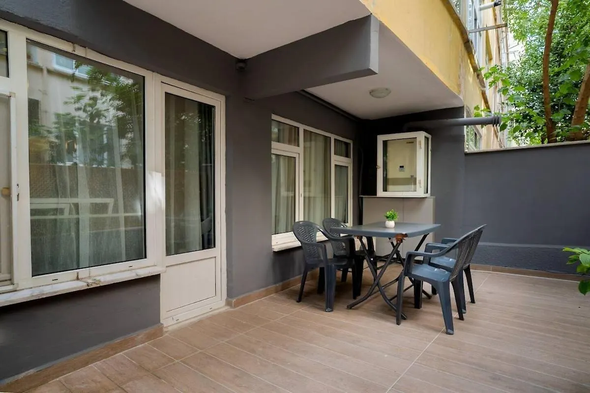 Modern And Central 3Br With Patio In Besiktas Provincia di Provincia di Istanbul Appartamento