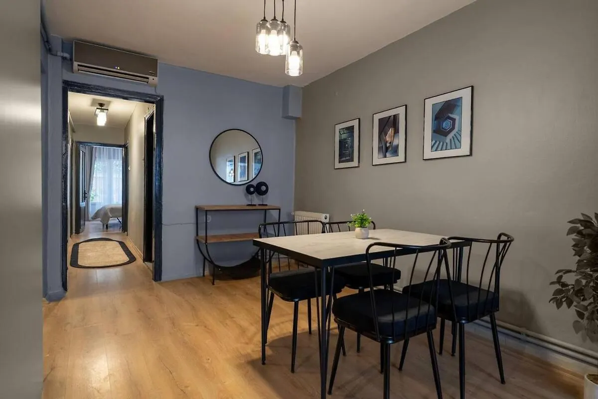 Modern And Central 3Br With Patio In Besiktas Provincia di Provincia di Istanbul 0*,  Turchia