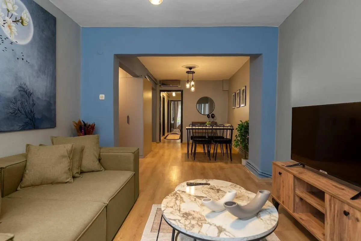 Contatti di Modern And Central 3Br With Patio In Besiktas