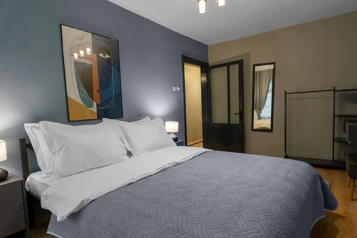Modern And Central 3Br With Patio In Besiktas Provincia di Provincia di Istanbul 0*,